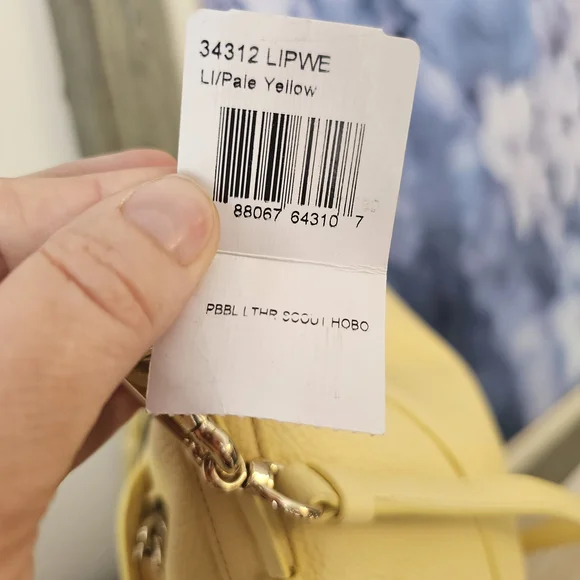 ✨COACH Scout Hobo Shoulder Bag (Like New)(Soft Yellow) - Picture 14 of 16